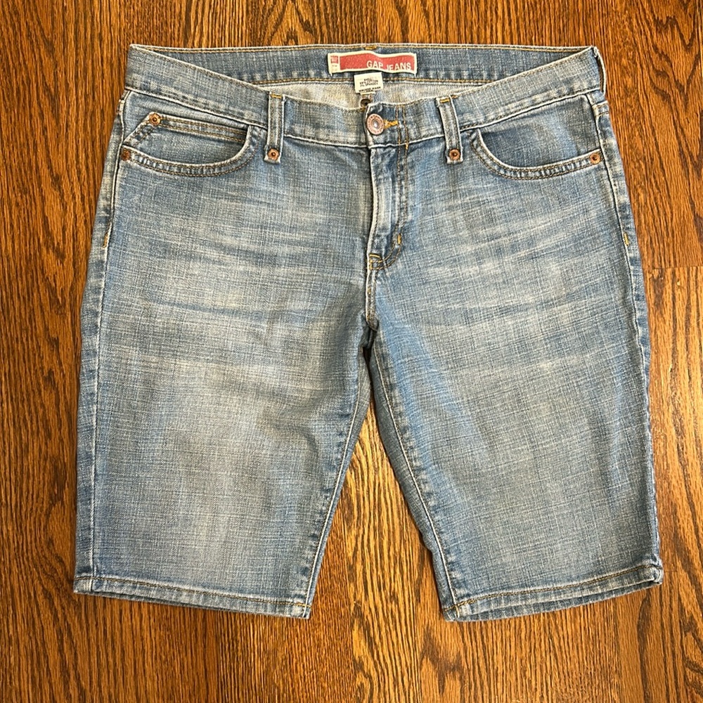GAP JEANS Bermuda Denim Blue Jean Shorts Sz 6 EUC